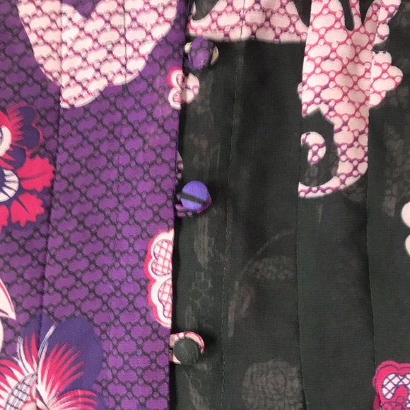 Chico’s light and airy blouse - Picture 3 of 4